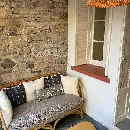 Appartamento Avec Terrasse Et Jardin *